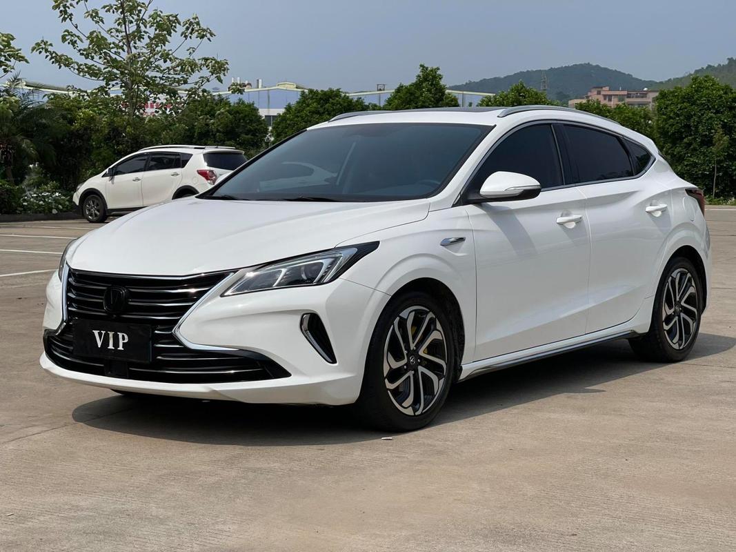 想入手长安逸动xt,一直在纠结买手动的还是买自动的,希望大家