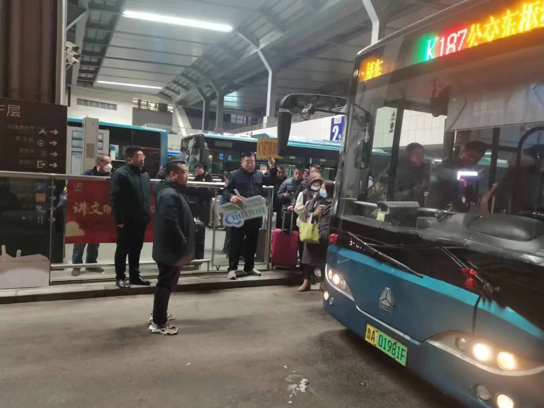 一停一等一让铸就公交济南标准