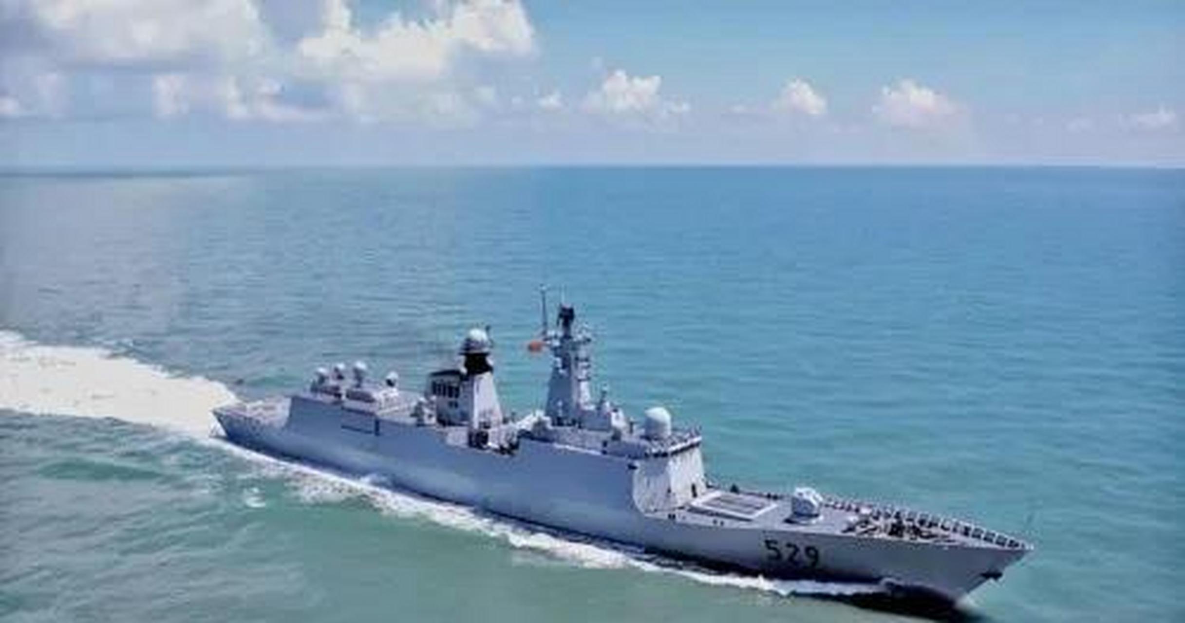 054a通用护卫舰!很快第一批次也要到中期了,会怎么升级?这应该很重要.