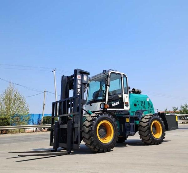 越野叉车的特点是什么?四驱叉车怎么样?