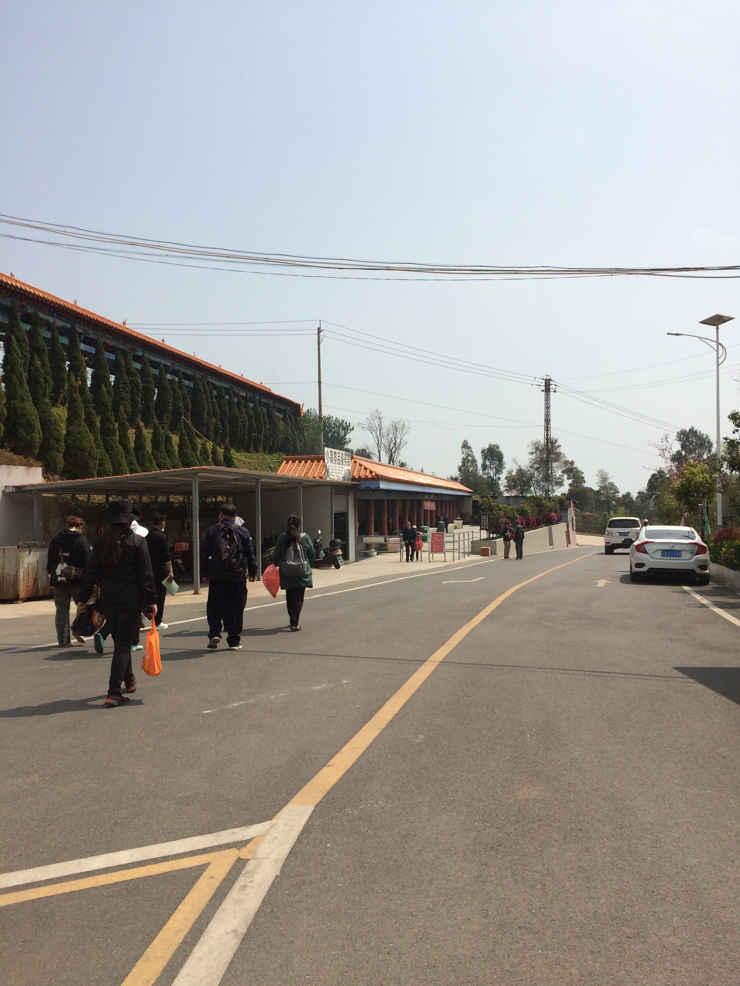 观音山公墓,为外婆下葬的一天,是提醒,是童年青春时代的告别