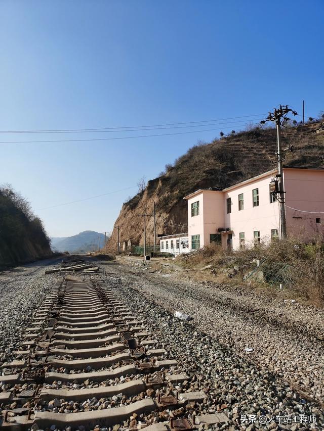 侯西铁路芝川展线上的乔子玄车站,一路暴行,一路风景