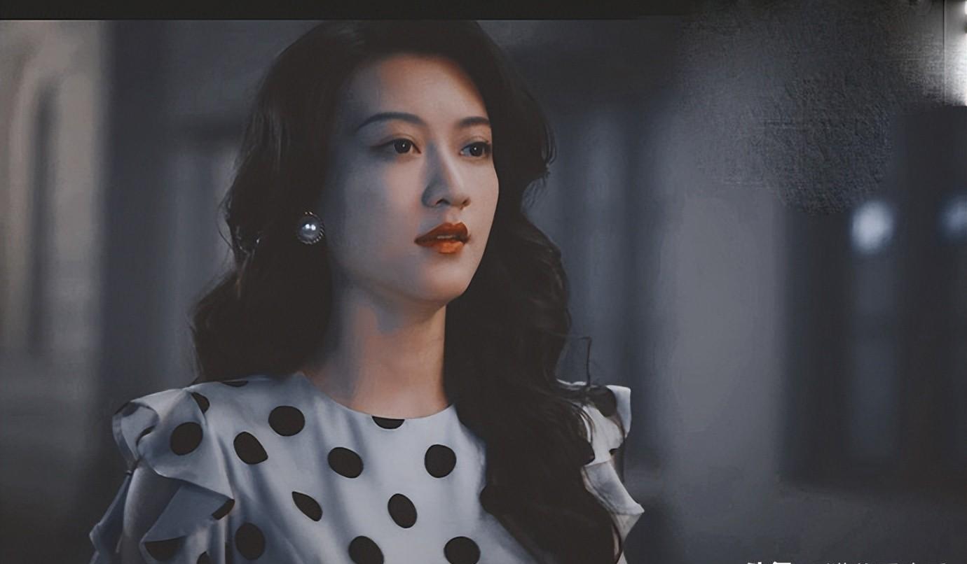 《梅花红桃》寒露扮演者:与景甜撞脸,逯恣祯个人资料曝光