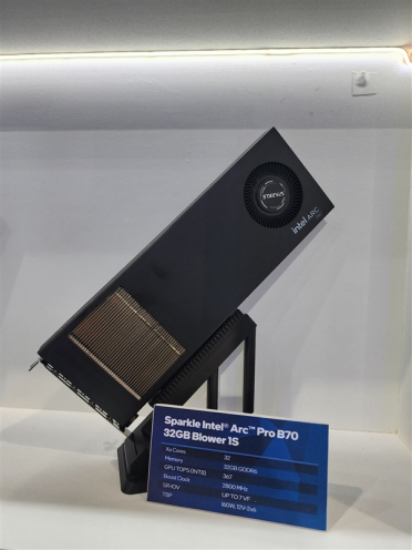 32GB显存压进单槽！撼与锐炫Pro B70涡轮卡现身：8卡堆出256GB