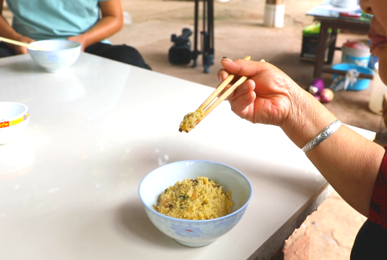 涉縣融媒.涉縣美食記:小米燜飯