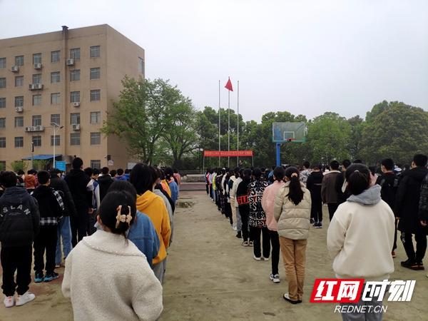 邵阳市第十二中学:强化安全意识提升安全素养