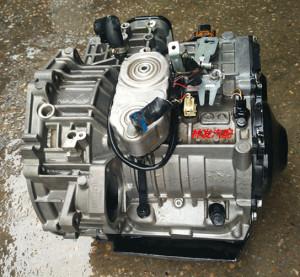 变速箱技术源自日本爱信的aq250型号,采用了tiptronic六档手自一体