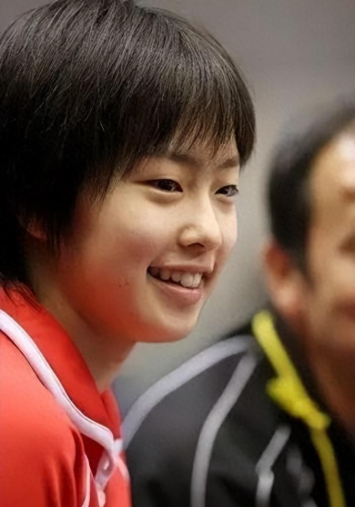 单身女子石川佳纯9年爱慕马龙,偷偷观战被拍!