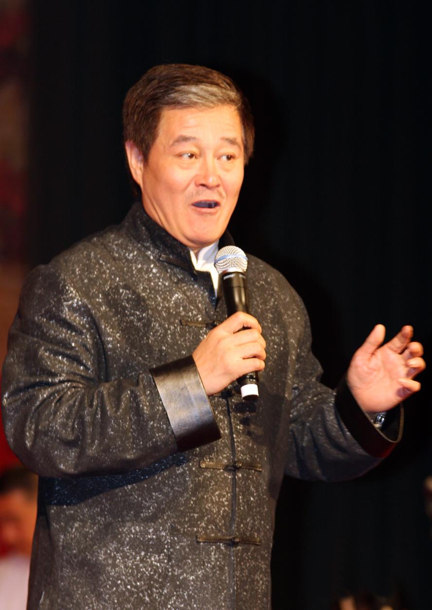 赵本山儿子曝养狗烟斗昂贵,强势怒怼网友