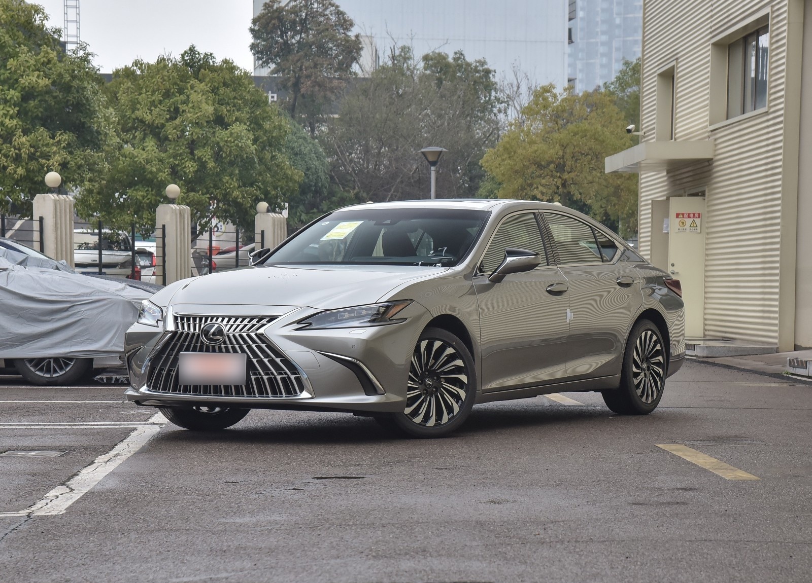 雷克萨斯新款es350多少钱?