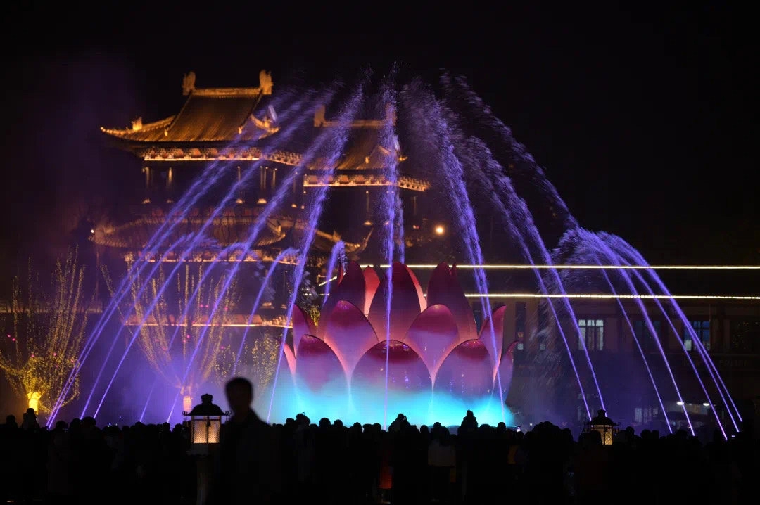 风清景明美食热 清明假期超82万游客畅玩乐山