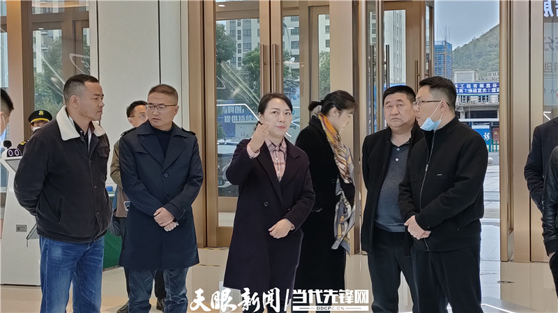 安顺市副市长潘登岭到"广州·安顺产业园"调研