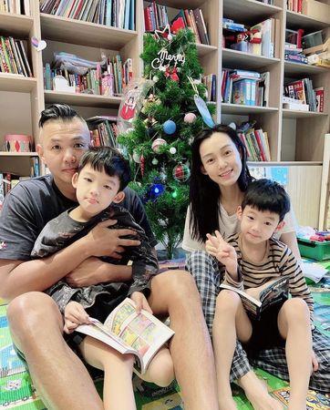 7岁翔翔受伤了网惊见照片头还好吗范范亲揭原因被飞抓的