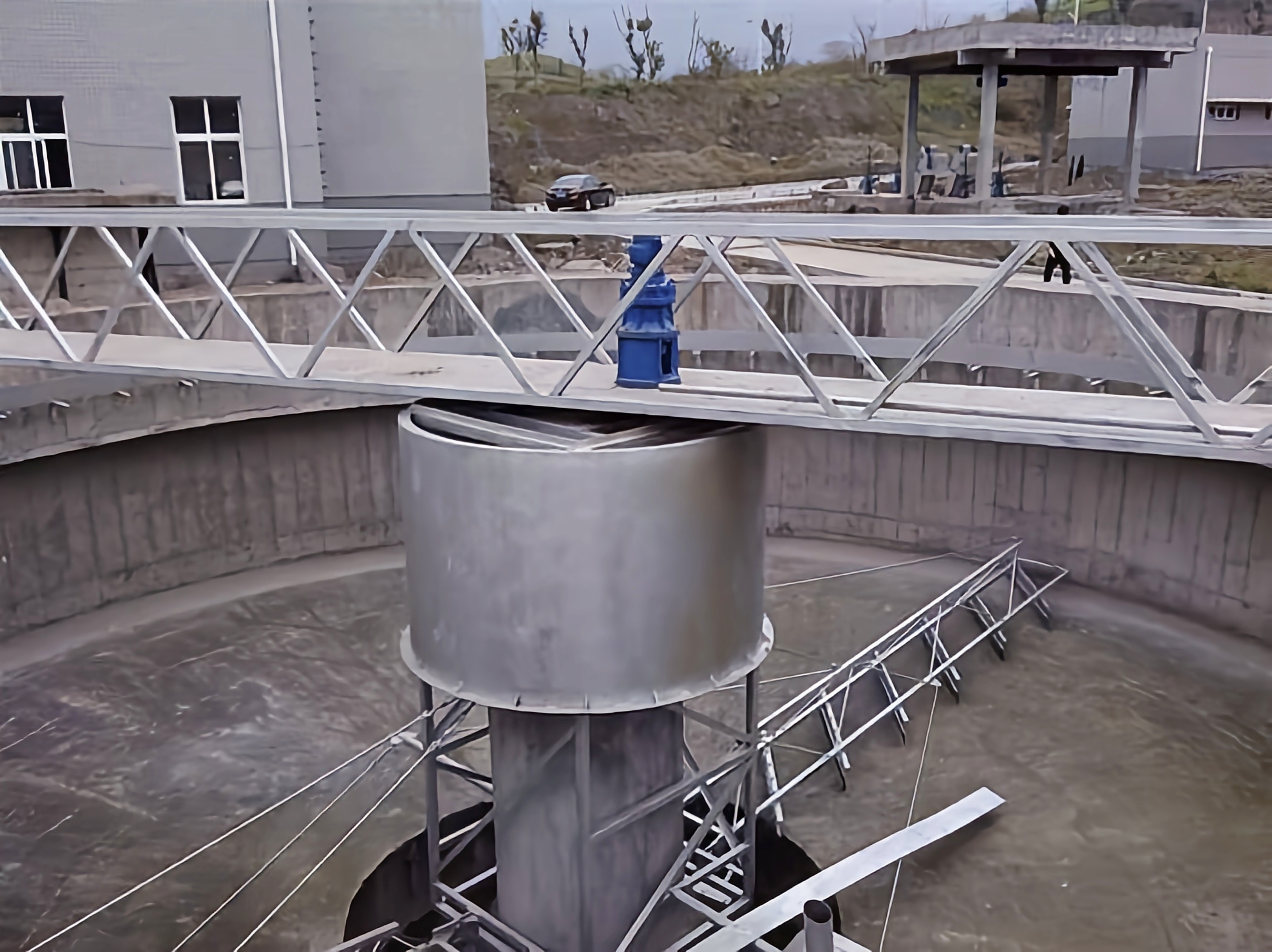 周边传动刮泥机的特点你都了解多少?