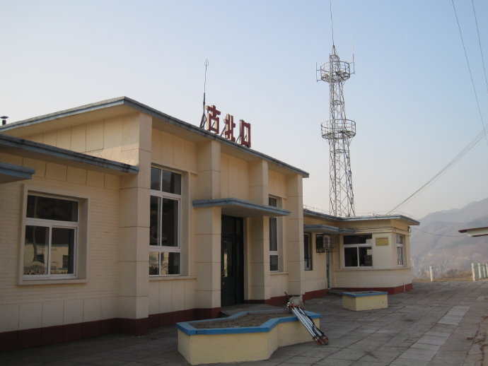 北京古北口火车站途经公交车路线乘坐点及其运行时间