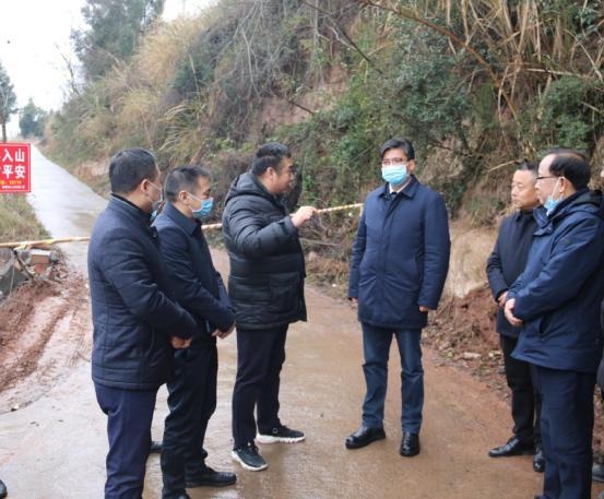 绵阳市政府副市长李栋督导检查盐亭县森林草原防灭火和林长制工作