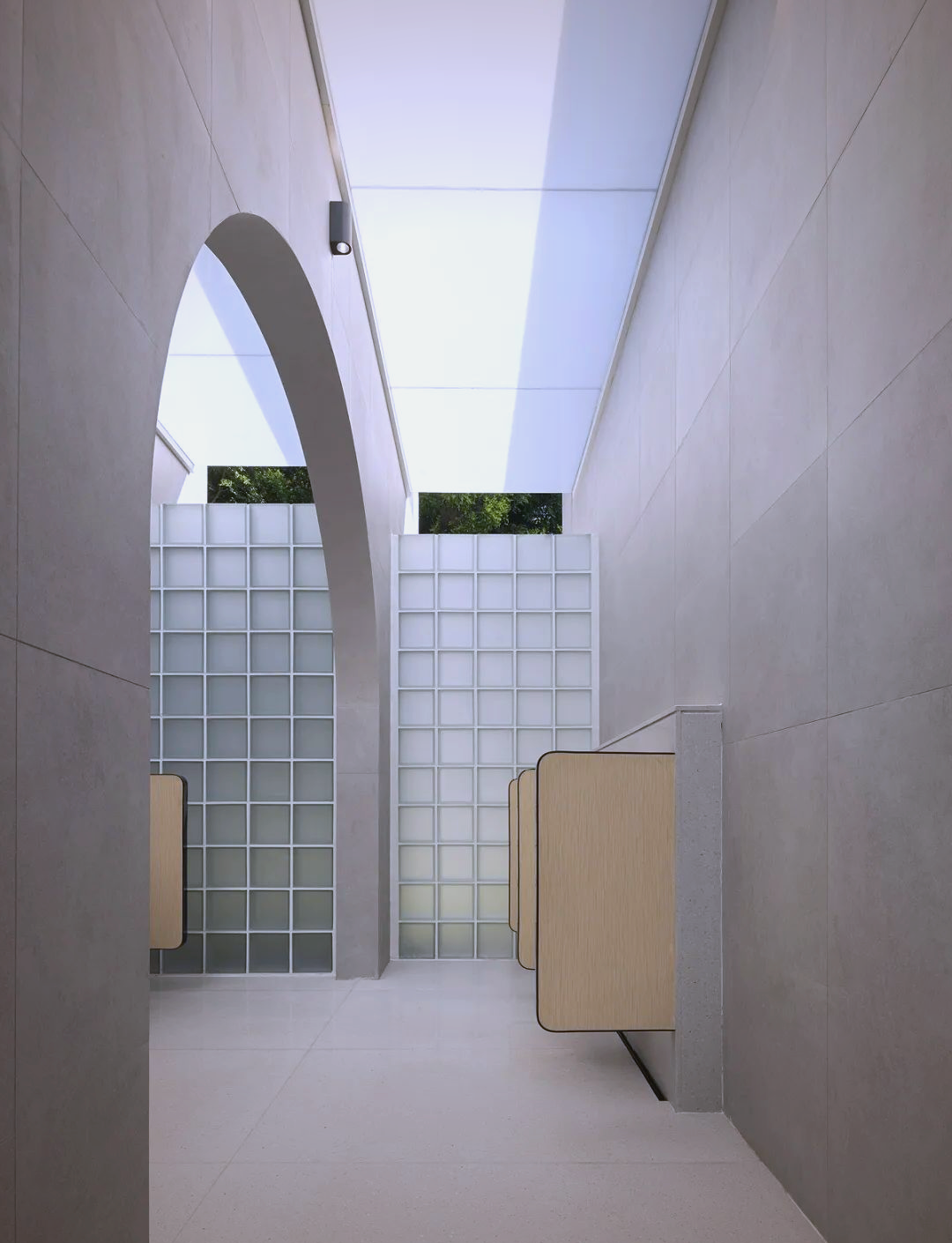 深圳园博园花卉馆公厕设计:光与自然的完美交融