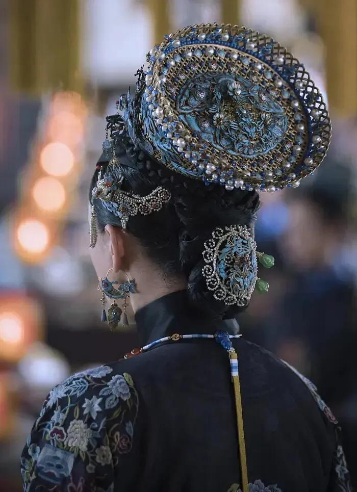 古装剧中那些华丽精美的头冠,赵丽颖的最华丽,孟子义的最廉价