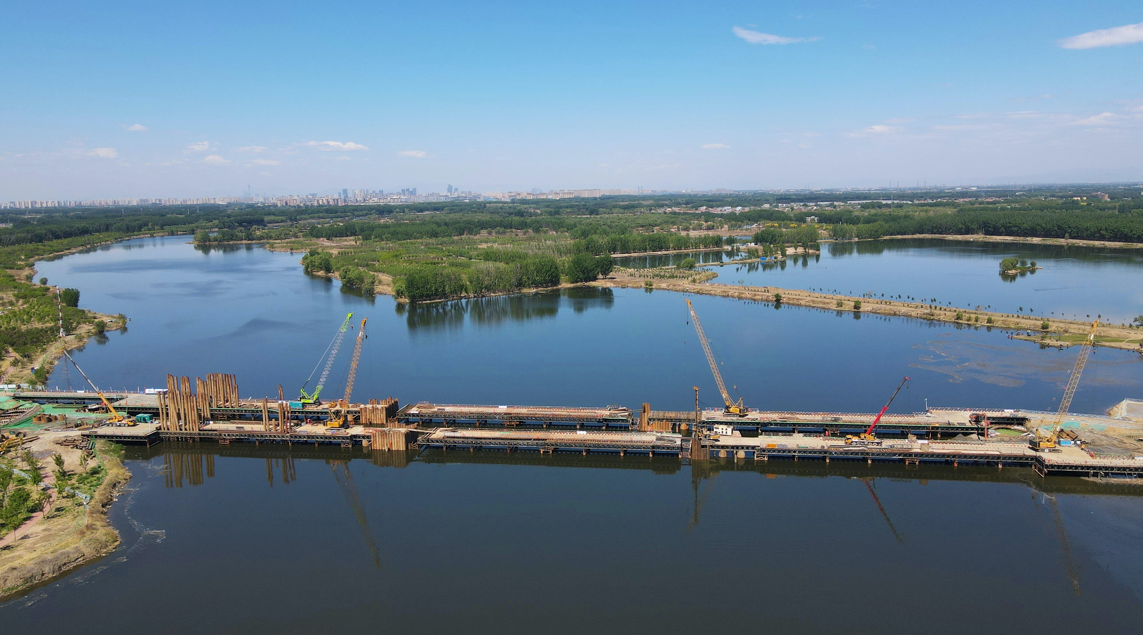 "五一"不停工!厂通路潮白河大桥加紧建设