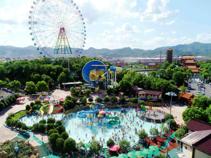 花园游乐园水世界昨日开放,东阳花园村第八届水世界嘉年华陪您度过