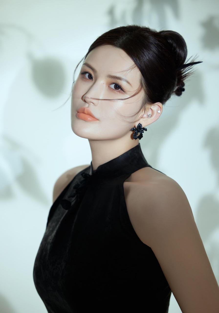 新中式77覆舟唇=清冷感.#分享照片