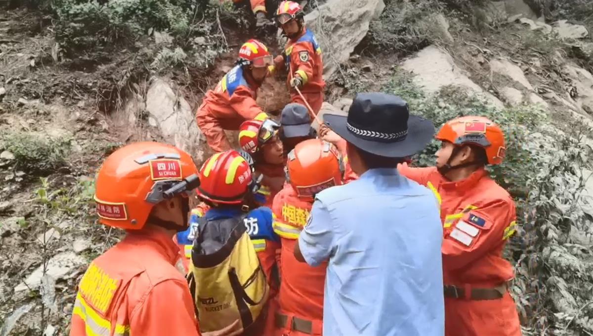 汶川突发山洪泥石流 7人失联_中国搜救失联航班_马航失联搜救