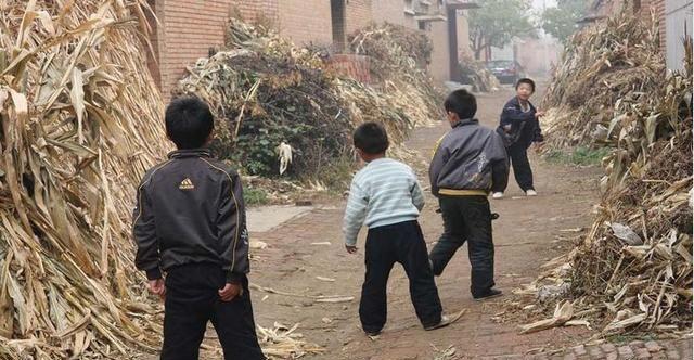 八十年代农村孩子玩的六种游戏,玩过四种算你厉害