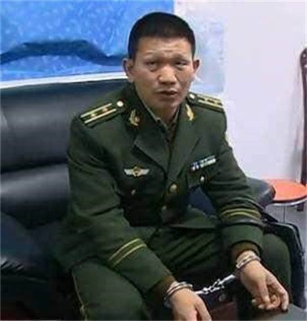 郭荣喜:冒充解放军,组建400人军队训练,行骗一年多无人揭发