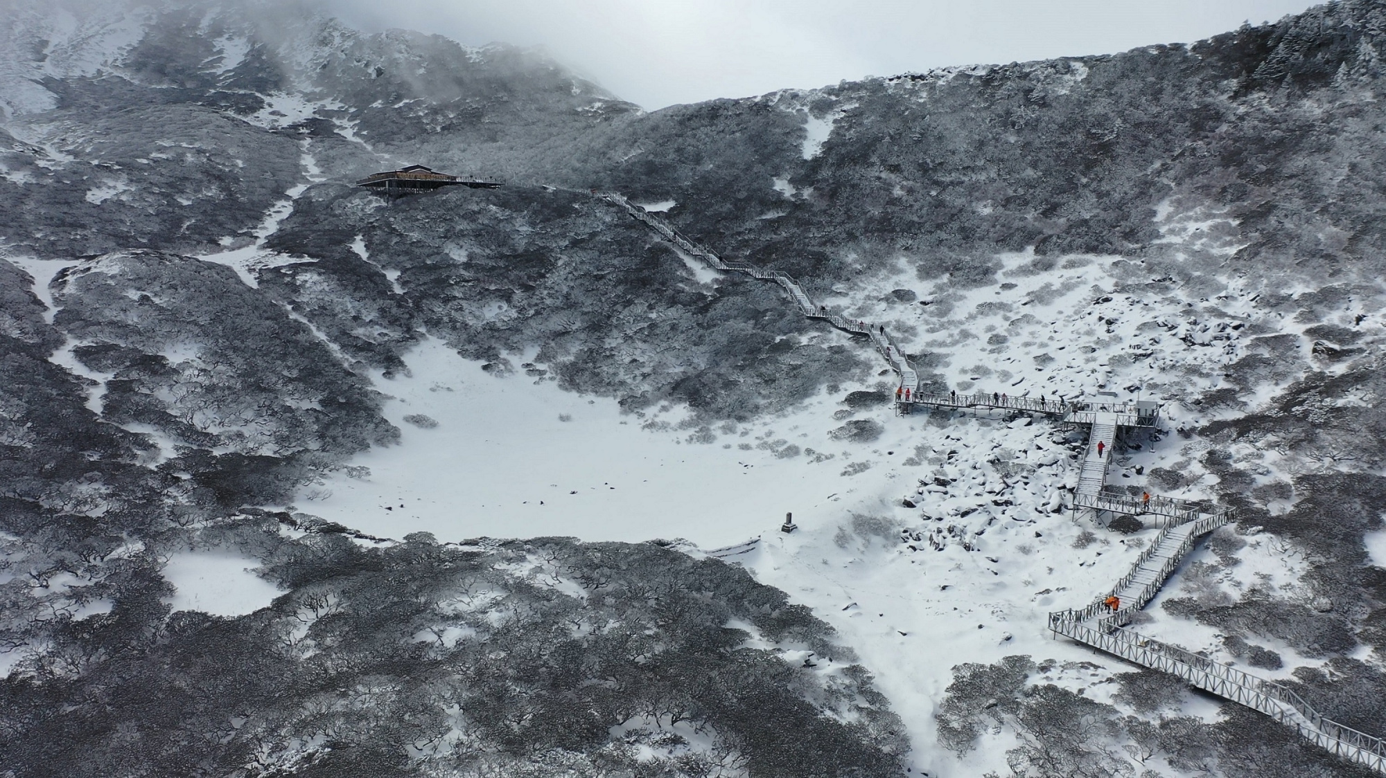 海拔5000米俯瞰,这是你未曾领略的大理苍山雪!