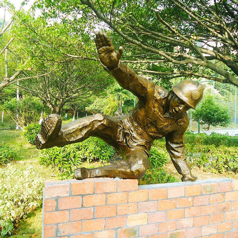 公园消防人物铜雕
