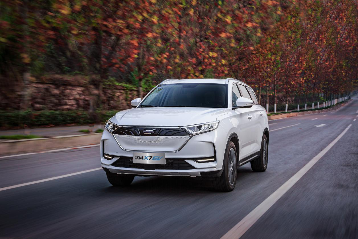 2021件长安欧尚x7发售7.77万起销售