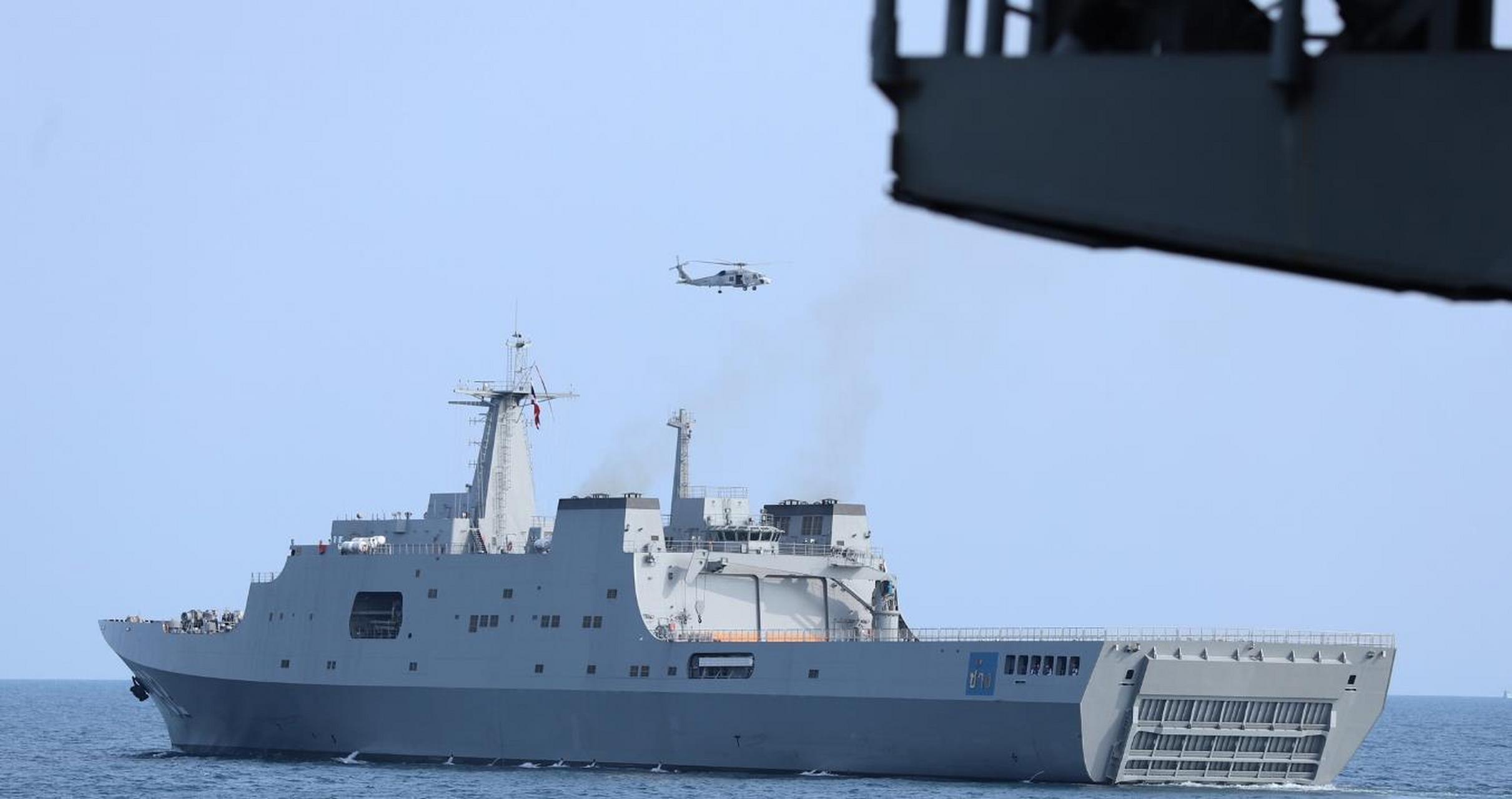 中国为泰国海军打造的071et型象岛号船坞登陆舰,其舰载武器,雷达系统