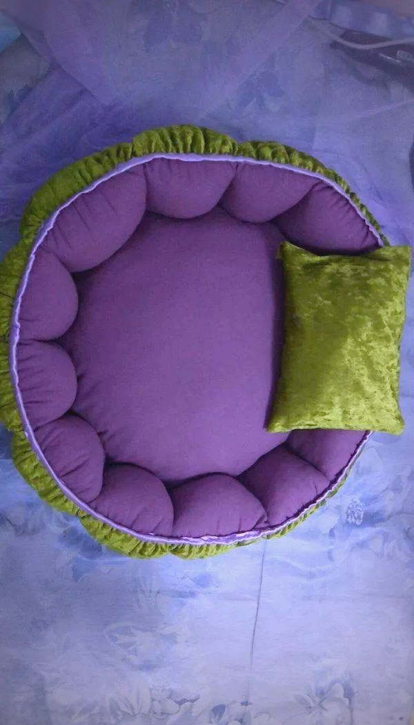 在缝制狗狗窝的边缘时,可以选择使用4