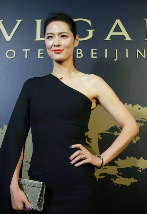 红尘真名叫什么