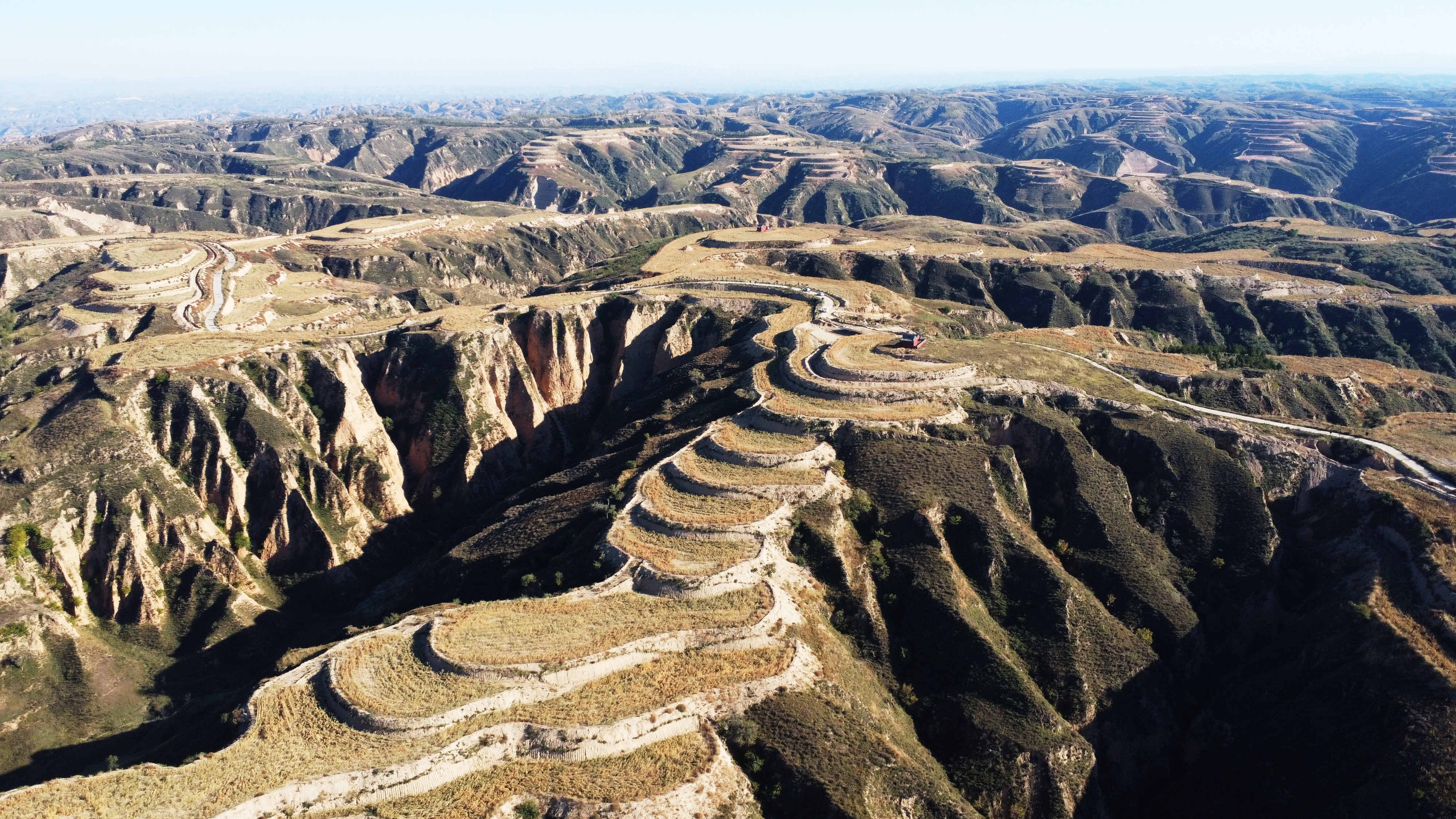 「航拍榆林」粗犷,豪迈,纯朴的黄土高原大自然的鬼斧神工