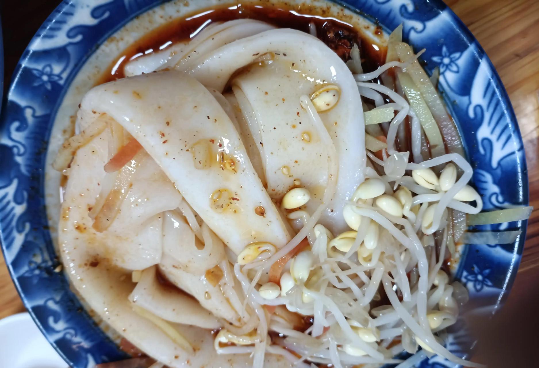 汉中美食记录#在西乡,俺嫂子带着我直奔这一家做的特别好吃的热面皮