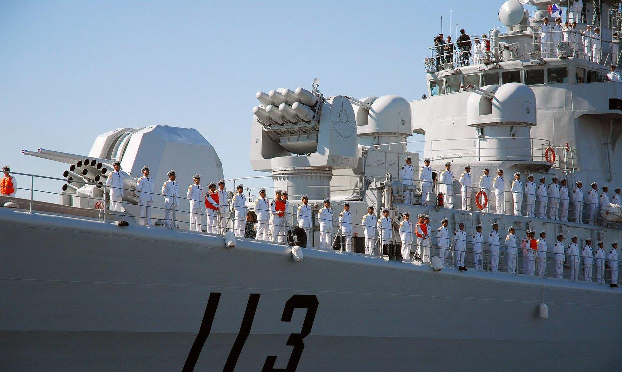 当年的"青岛"号还算是中国海军序列里能拿得出手的战舰,如今已然是