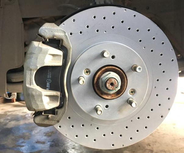 刹车锅维修,摩托车后刹车锅磨损有沟槽怎样维修?