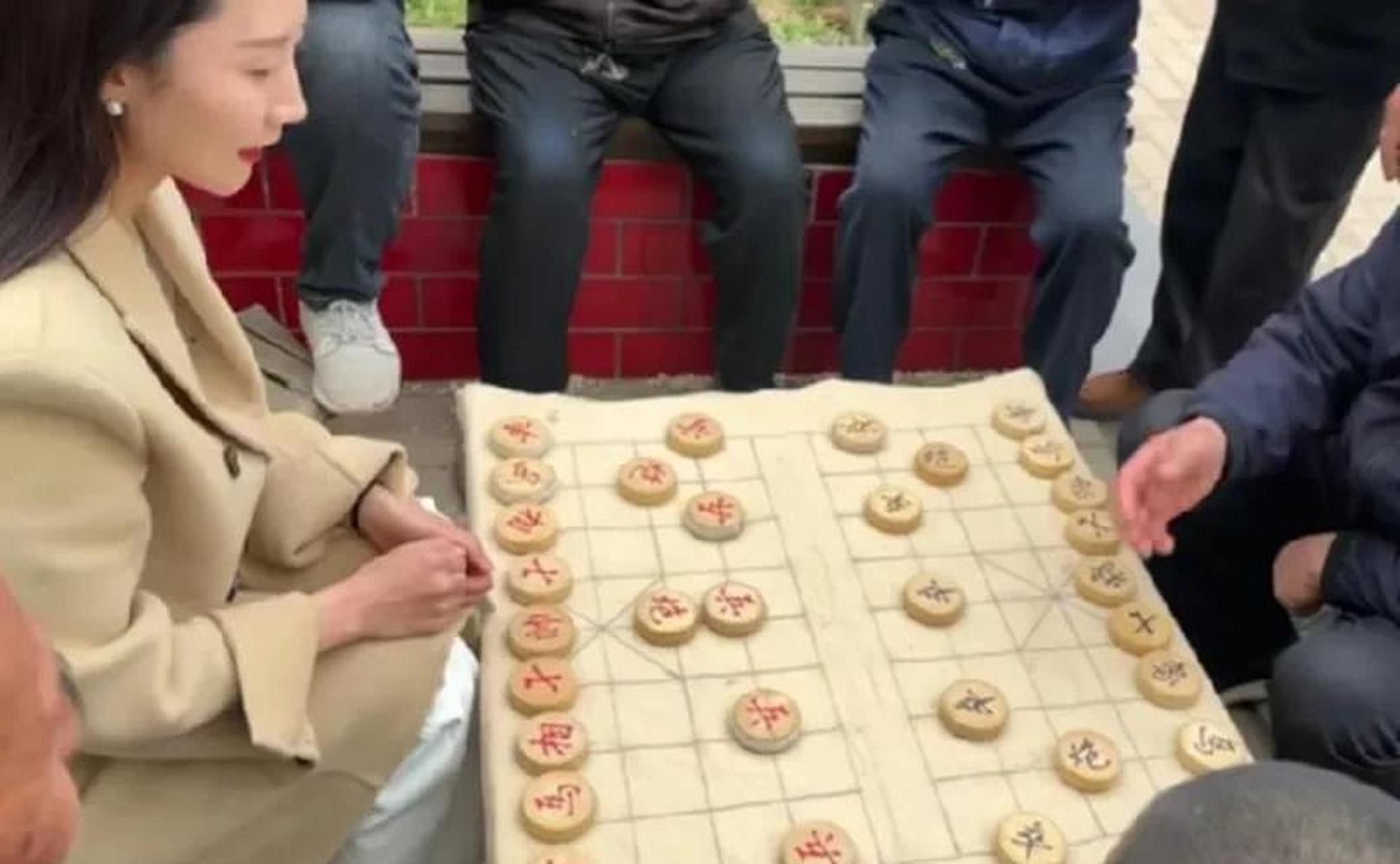 1995年出生,棋协大师,国家一级运动员,目前在河南的象棋队,曾经代表