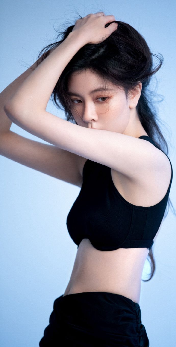 宋妍霏时尚写真壁纸