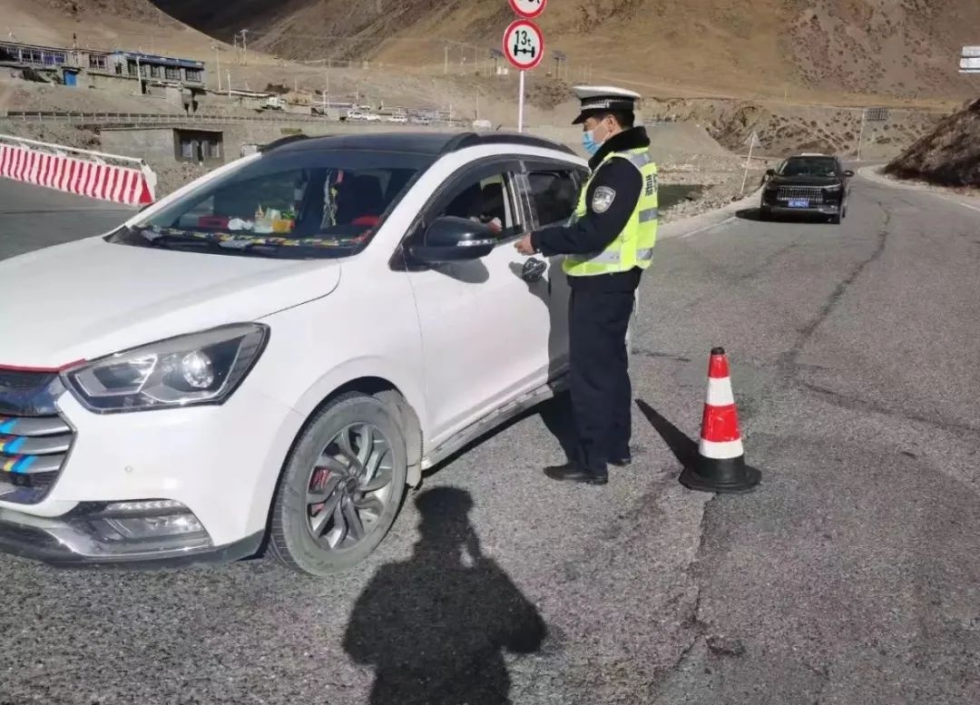 「为民大服务」嘉黎县公安局交警大队持续开展道路交通安全检查工作