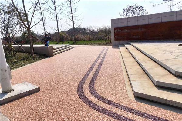 水洗石路面施工须知——水洗石能做彩色路面吗?