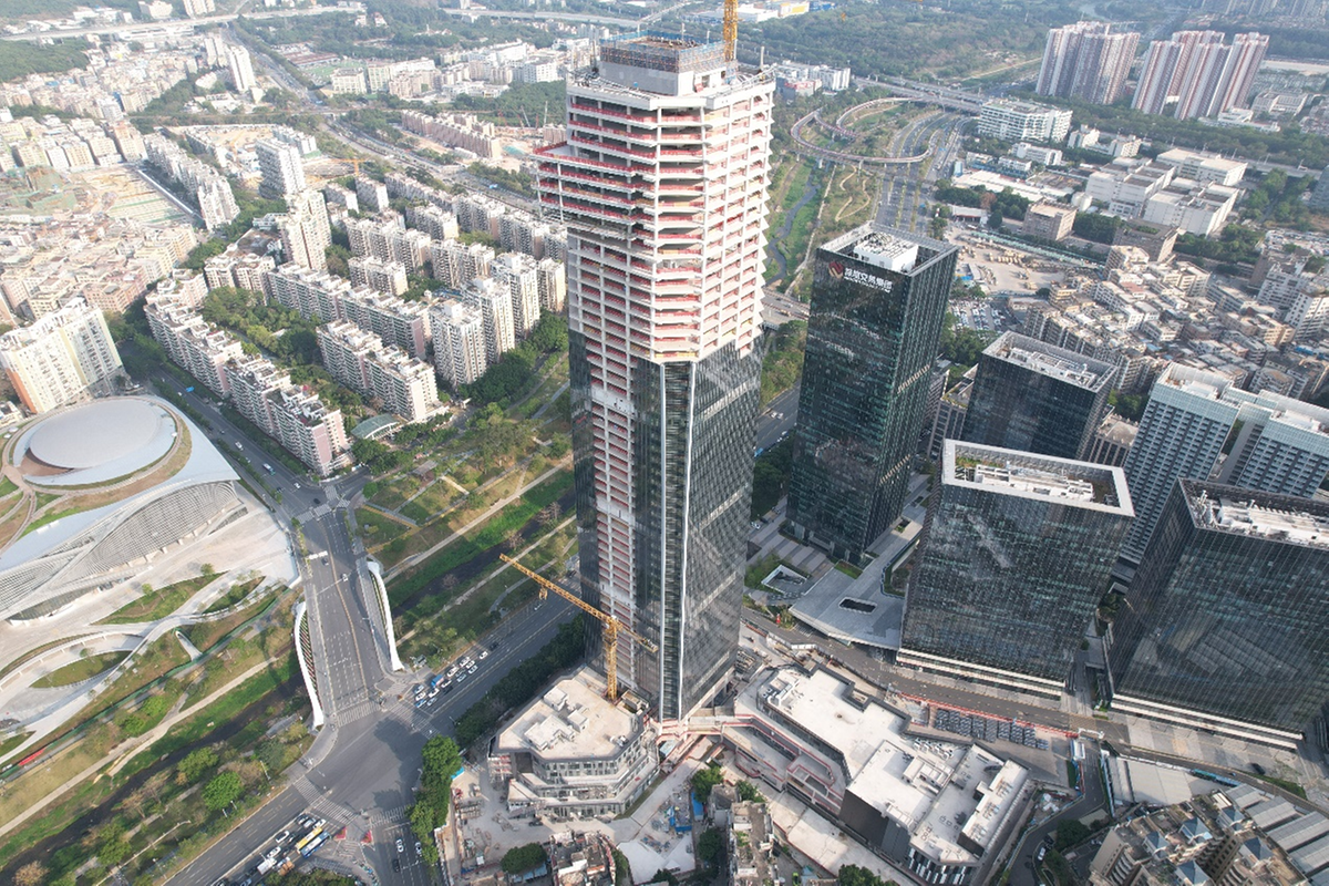 探索实践建筑领域新质生产力——南山区新地标主体结构验收通过