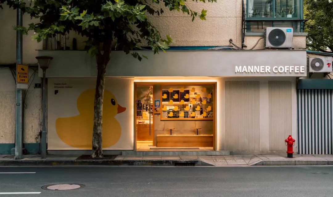 在跨界傍大款这条路上manner咖啡为什么那么拼