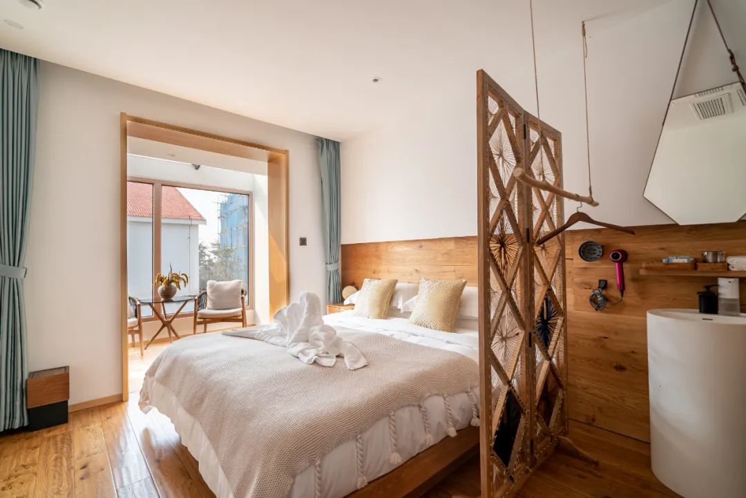 青岛·民宿|「鱼鸣嘴民宿·向海咖啡」来有海边花海之称的连三岛路