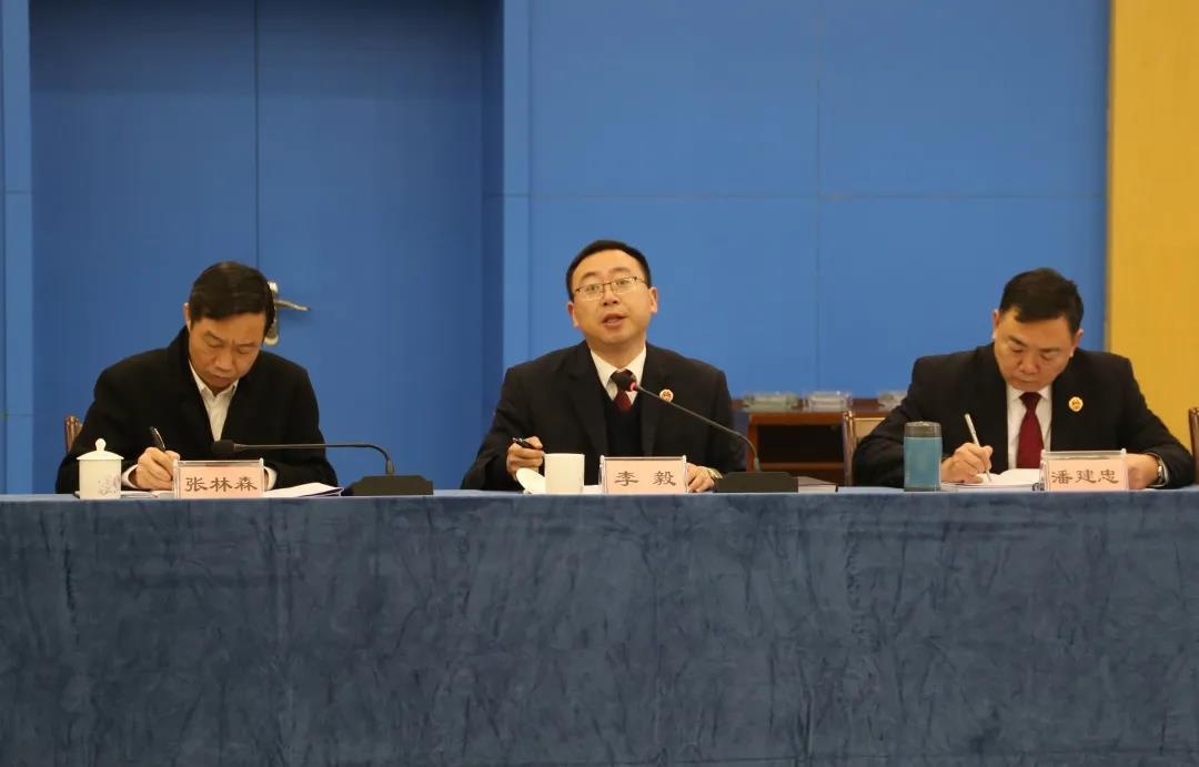 自贡市人民检察院党组书记,检察长黄国清深入各区县检察院调研指导