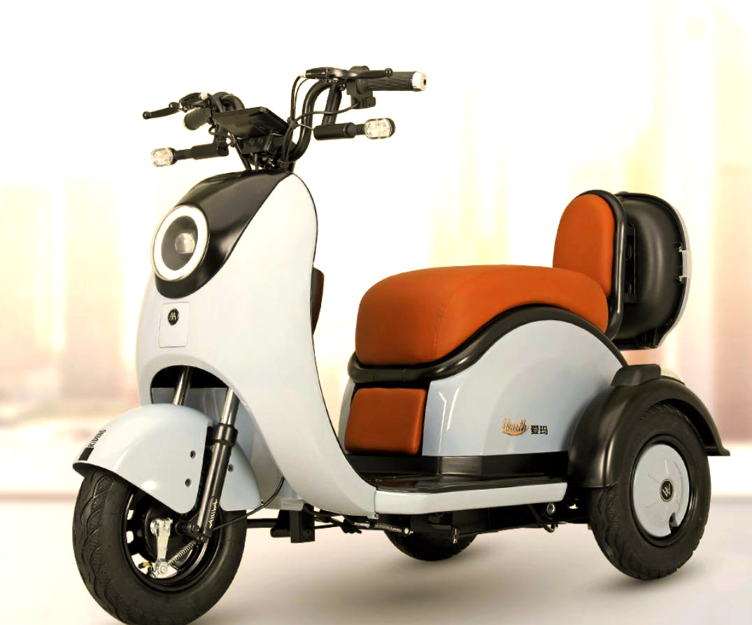 小辣椒推荐2款电动三轮车,代步神器选哪款