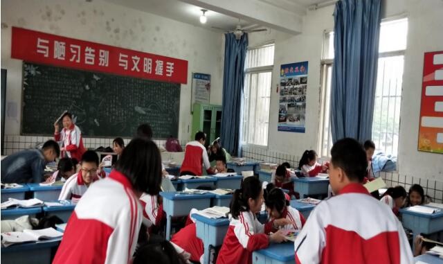 石麟中学图片