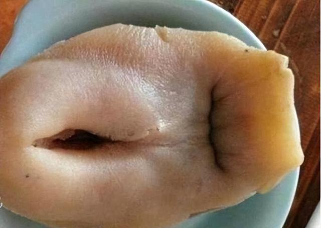 中国10大奇葩美食,尿泡蛋,母牛生殖器官,胖绿虫,你敢吃几个?