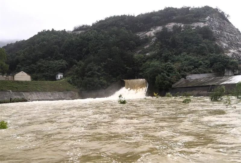 牯牛背水库:增加泄洪流量,腾库应对新一轮强降雨